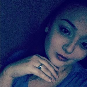 Meet your Posher, Hailey